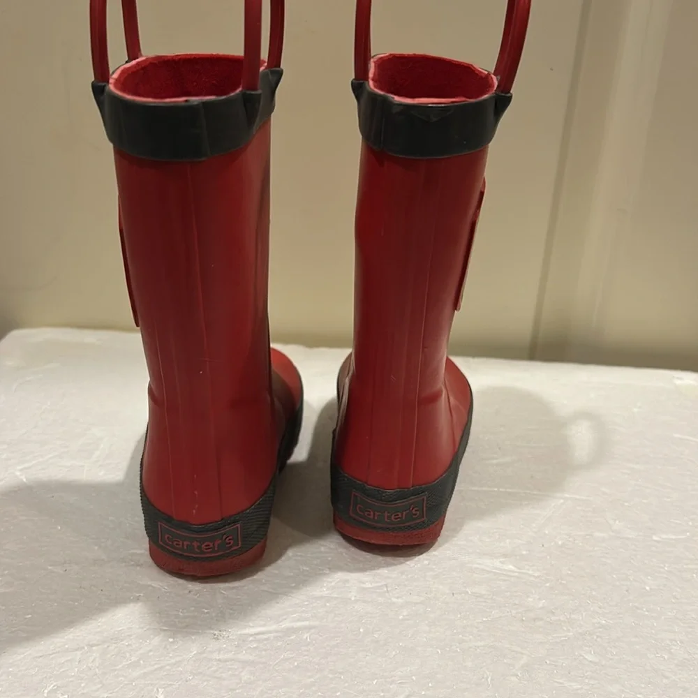 Carter’s kids slip in Firefighter rubber Rain Boots size 5 red